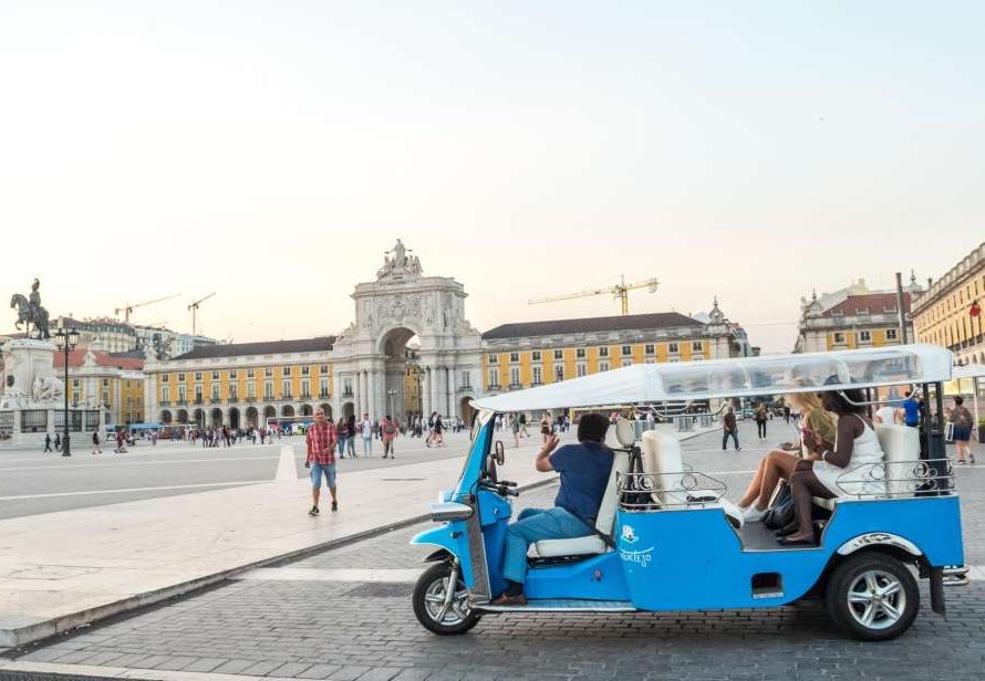 Activités Séminaires en Europe Tuk Tuk animation séminaire et team building à Lisbonne